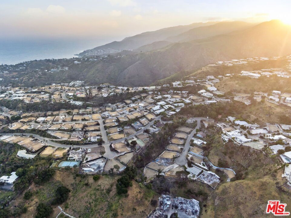 Land in Los Angeles, California, United States 5 - 18969895