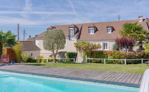 House in Baron, Hauts-de-France, France 1