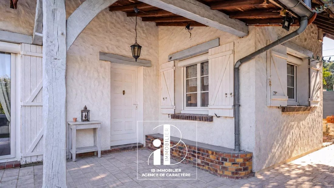 House in Larchant, Ile-de-France, France 4 - 18970725