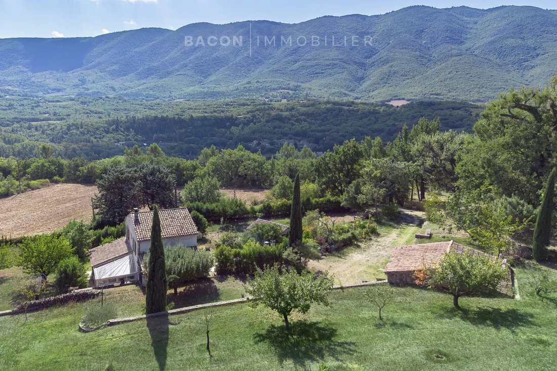 House in Saint-Martin-de-Castillon, Provence-Alpes-Côte d'Azur, France 4 - 18976486