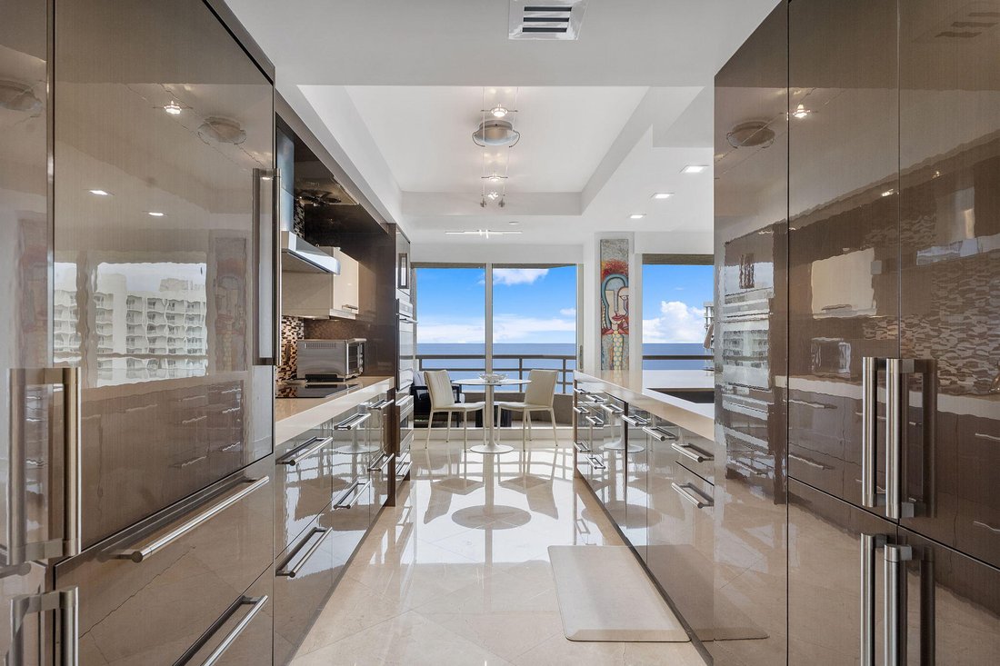 Condo in Boca Raton, Florida, United States 5 - 18982270