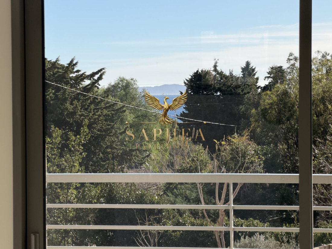 Villa in Le Lavandou, Provence-Alpes-Côte d'Azur, France 3 - 18982227
