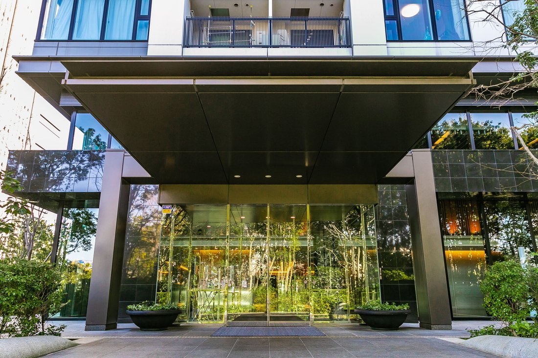 Condo in Shinjuku City, Tokyo, Japan 2 - 18982124