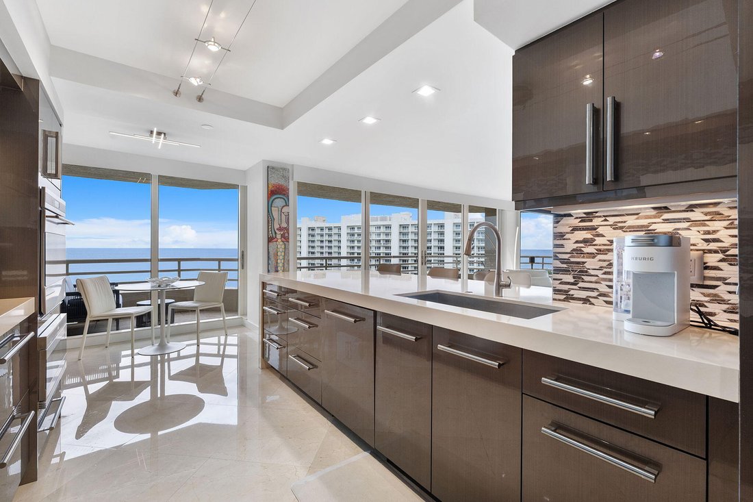 Condo in Boca Raton, Florida, United States 2 - 18982270