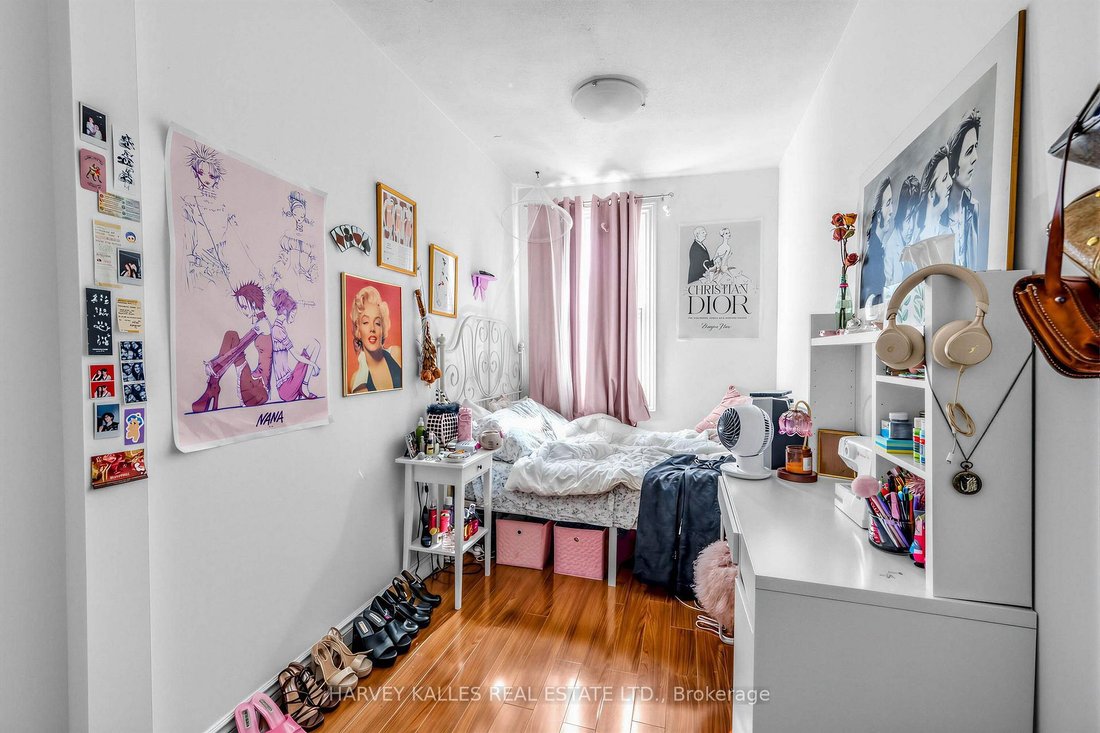 House in Toronto, Ontario, Canada 4 - 18982216