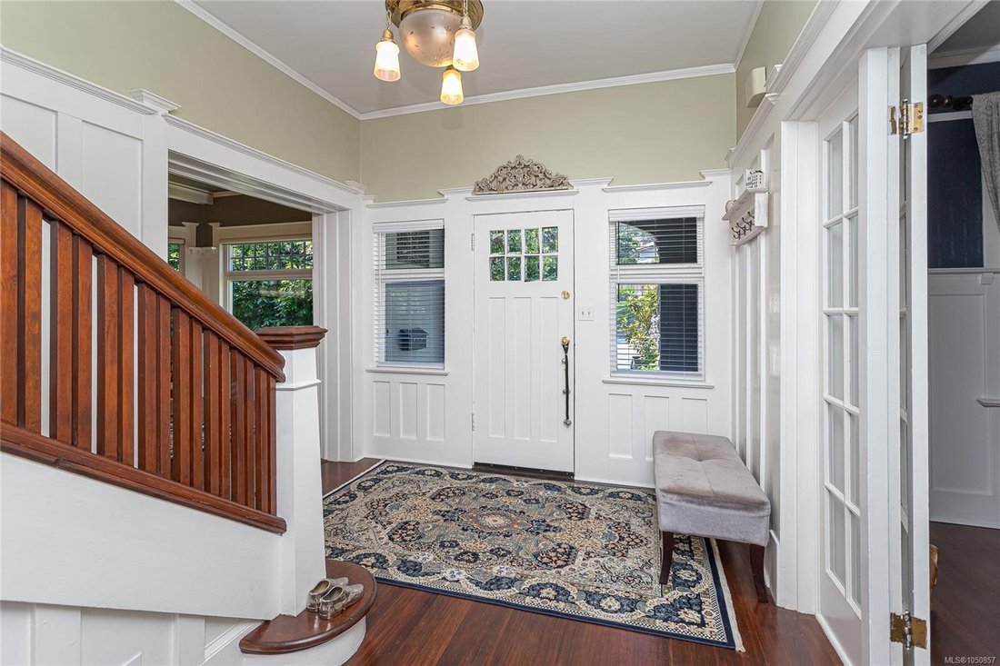 House in Victoria, British Columbia, Canada 4 - 18982215