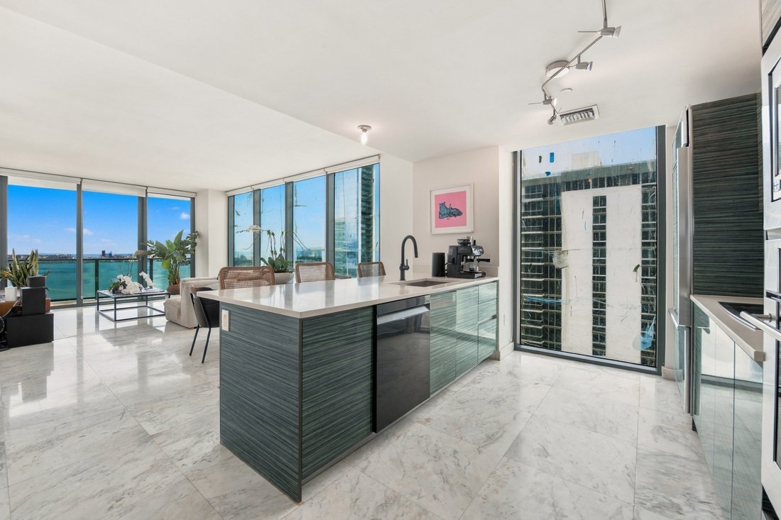 Condo in Miami, Florida, United States 1 - 18982199