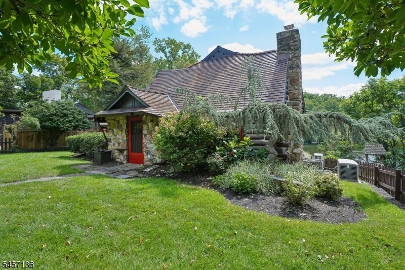 House in Morristown, New Jersey, United States 3 - 18982176