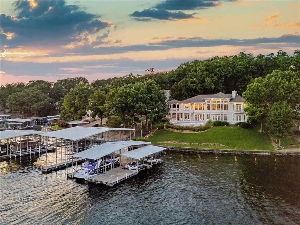 House in Lake Ozark, Missouri, United States 2 - 18982194