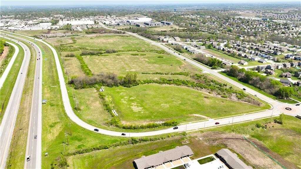 Land in Raymore, Missouri, United States 4 - 18982193