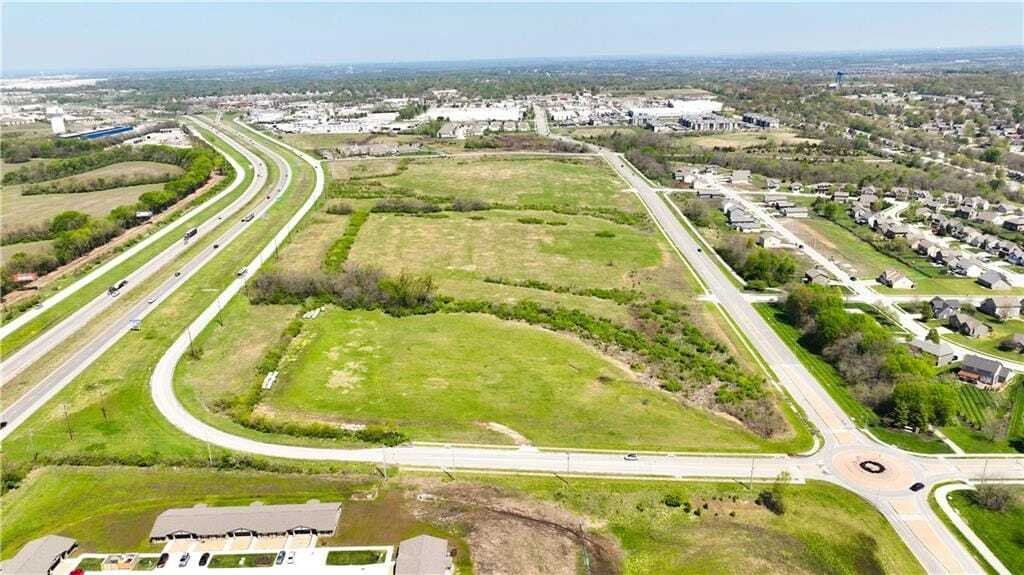 Land in Raymore, Missouri, United States 3 - 18982193