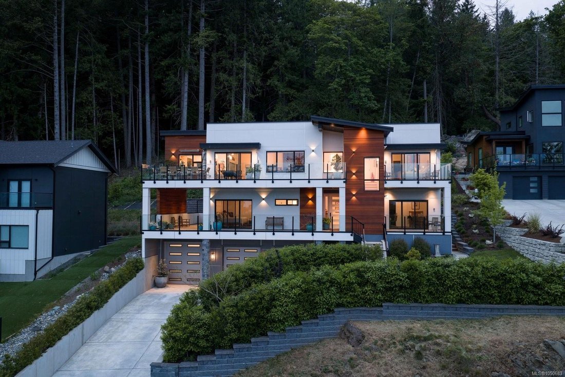 House in North Saanich, British Columbia, Canada 2 - 18982211