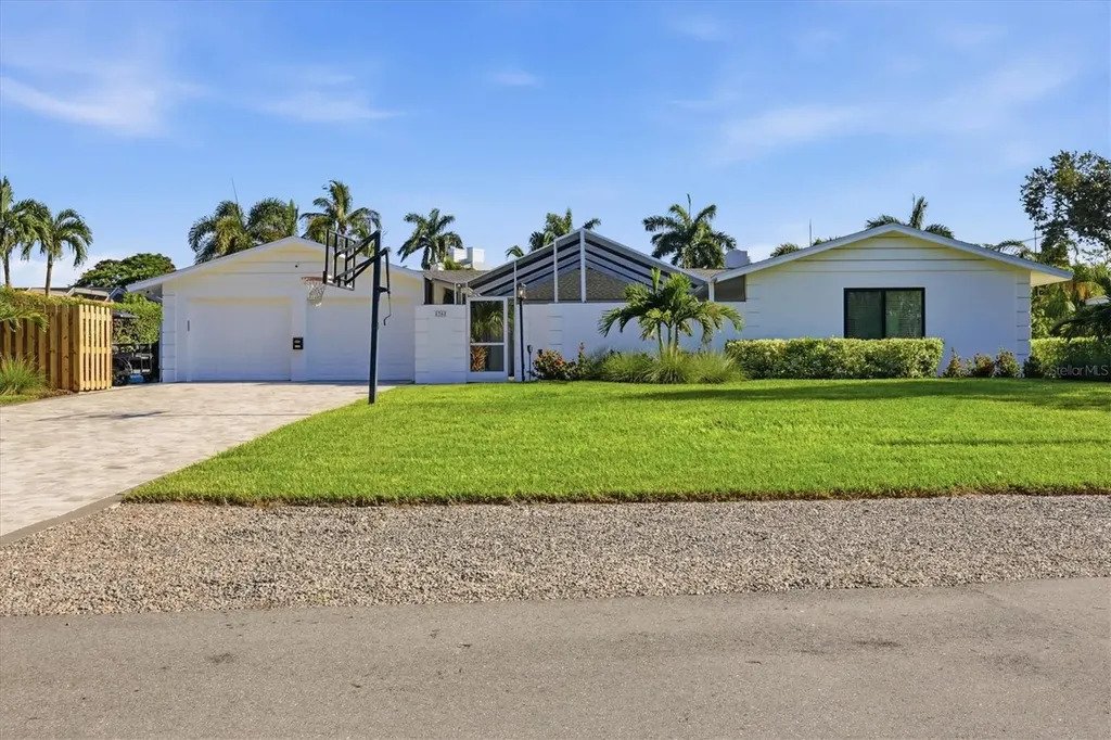 House in Sarasota, Florida, United States 4 - 18982191