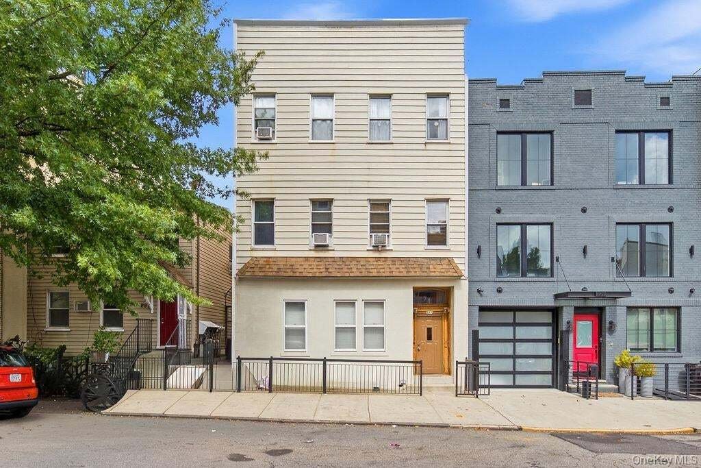 House in New York, New York, United States 1 - 18982520