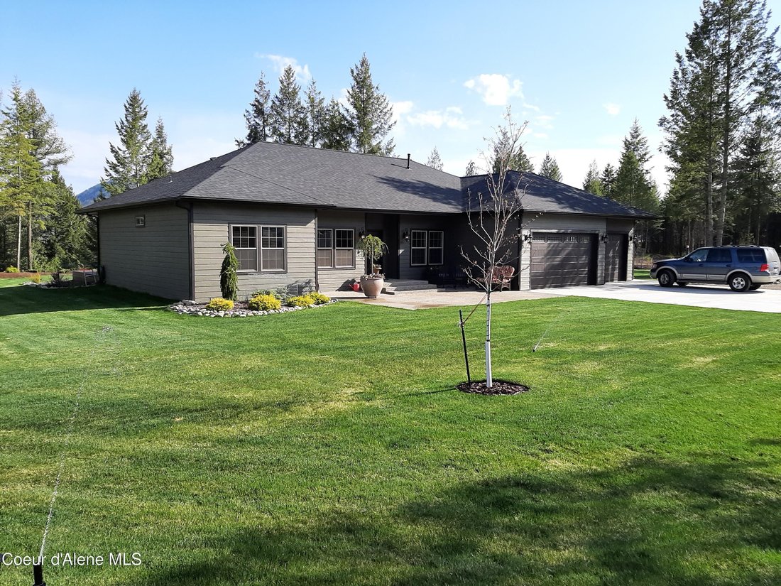 House in Moyie Springs, Idaho, United States 1 - 18982348