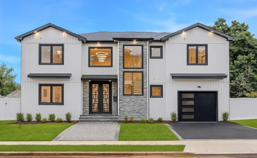 House in Levittown, New York, United States 1