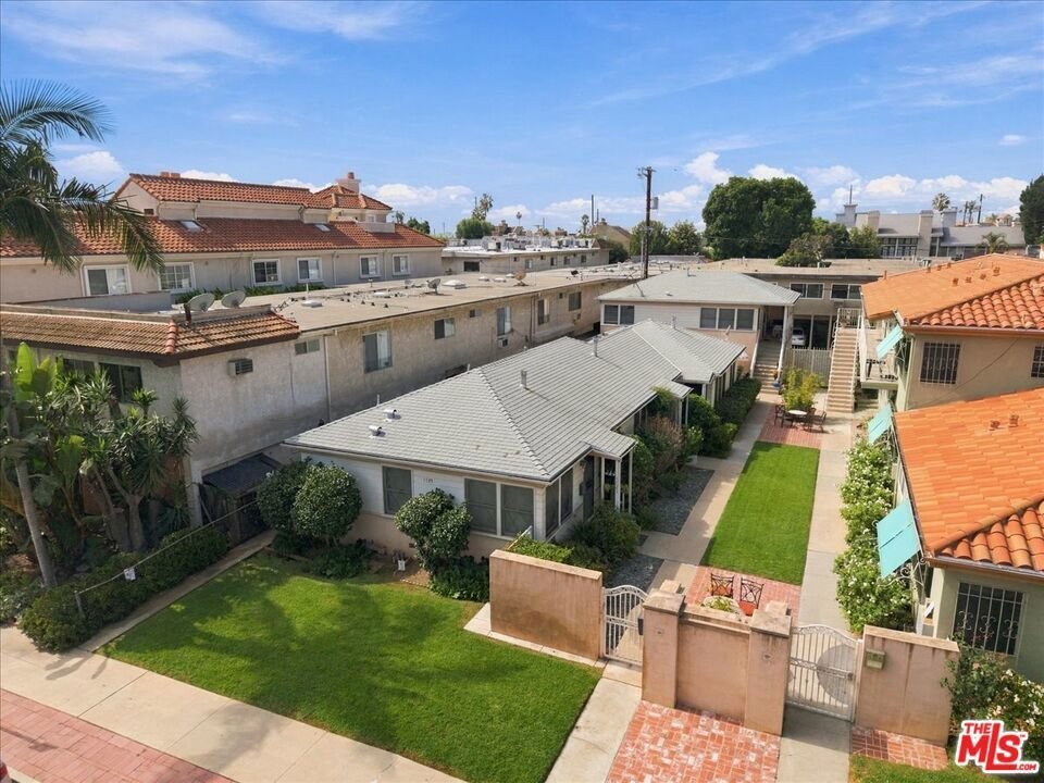 Los Angeles, California, United States 4 - 18982514