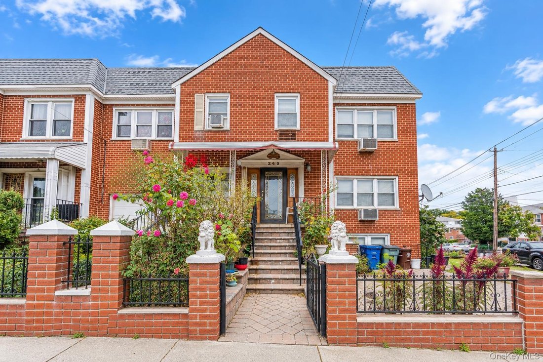House in New York, New York, United States 1 - 18982557