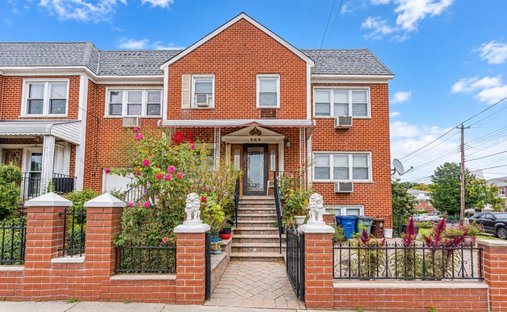 House in New York, New York, United States 1