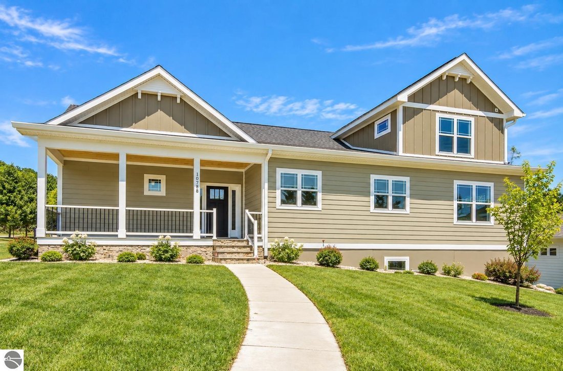 House in Garfield Township, Michigan, United States 1 - 18635998