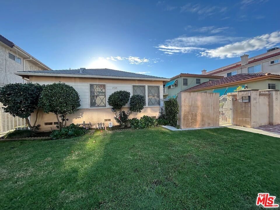 Los Angeles, California, United States 2 - 18982514