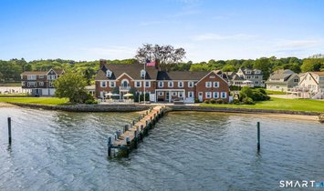 House in Groton, Connecticut, United States 2