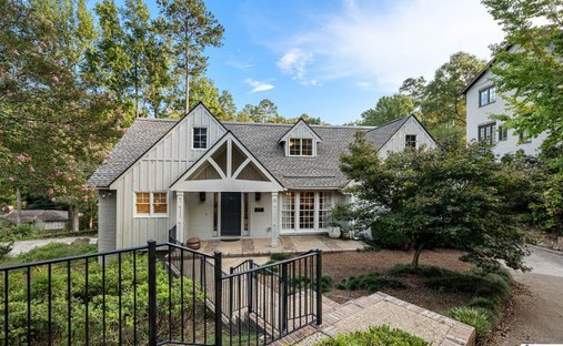 House in Mountain Brook, Alabama, United States 1