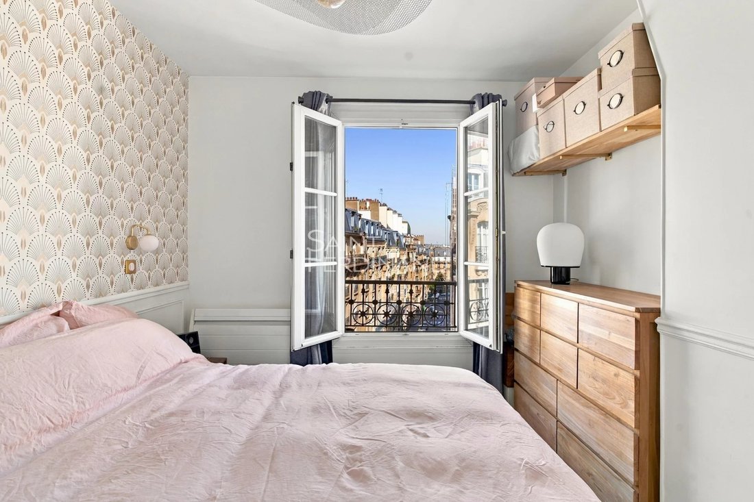 Apartment in Montmartre, Paris 18e Arrondissement, Paris 1 - 18982871