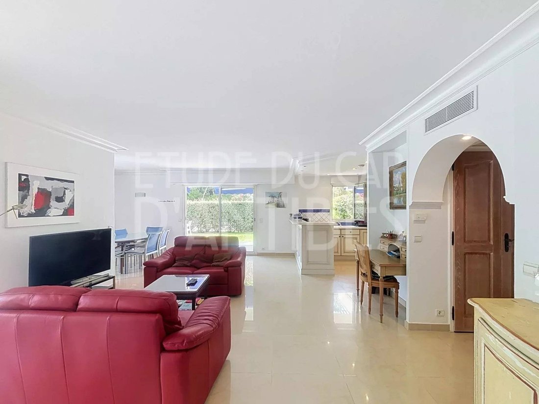 Appartamento a Les Bastides, Antibes, Francia 3 - 18365947