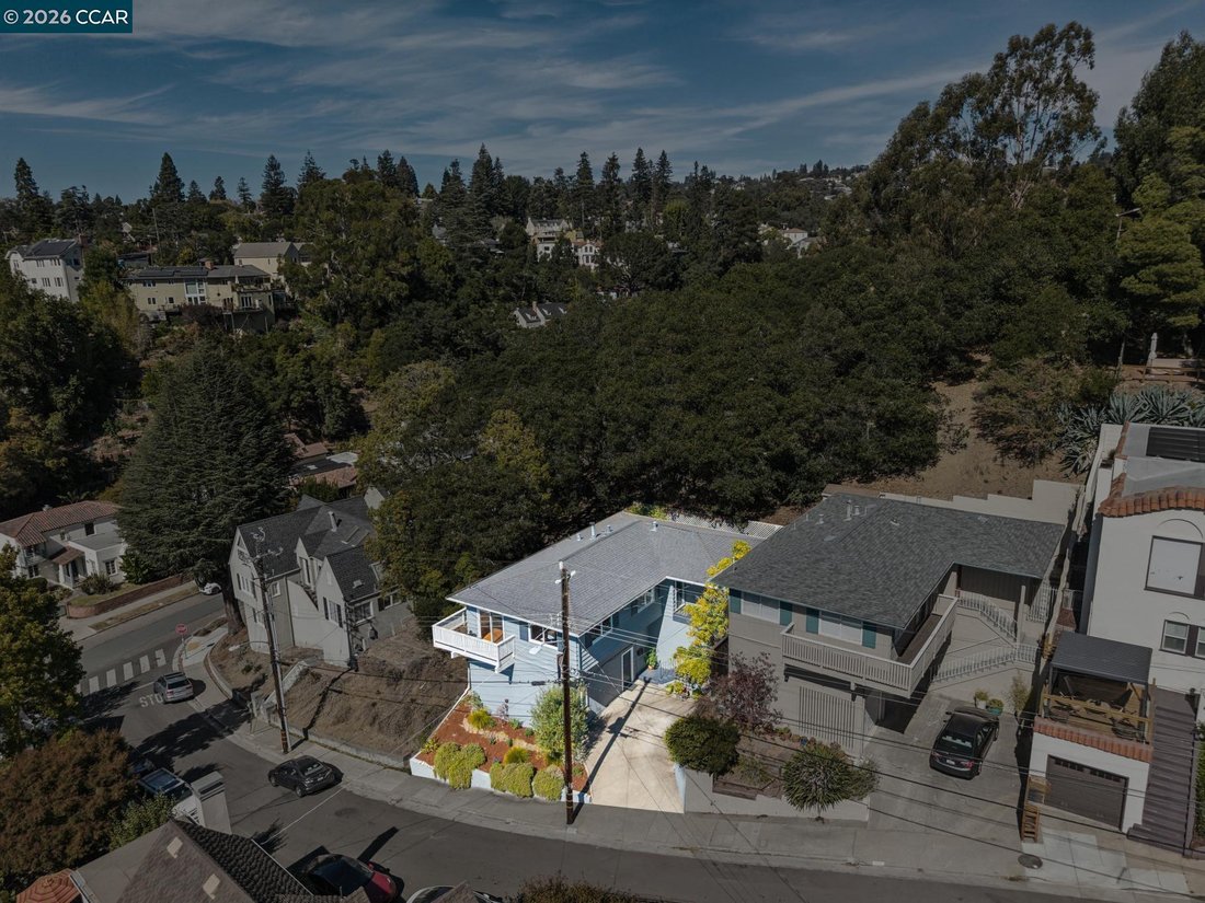 House in Oakland, California, United States 3 - 18982763