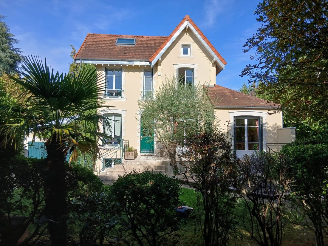 House in Chateau de Vaucresson, Vaucresson, France 1 - 18982890