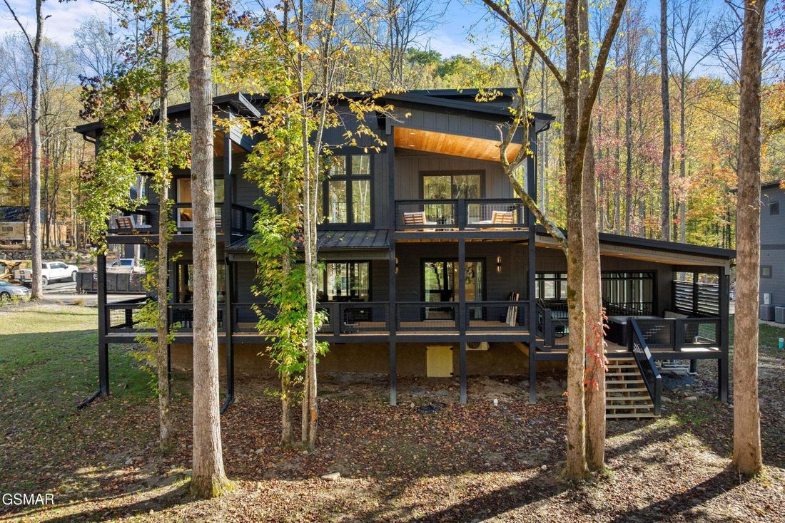 House in Gatlinburg, Tennessee, United States 2 - 18983100