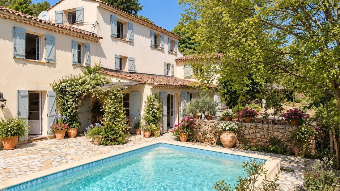 House in Flayosc, Provence-Alpes-Côte d'Azur, France 2 - 16297083