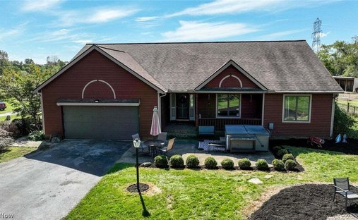House in Mogadore, Ohio, United States 1