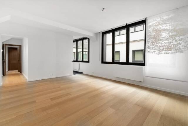 Apartment in Saint Thomas d'Aquin, Paris 7e Arrondissement, Paris 4 - 17839297