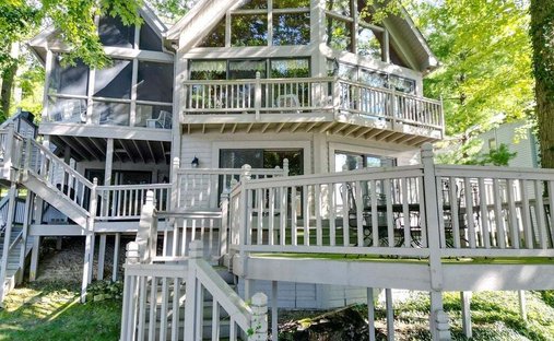 House in Howard, Ohio, United States 1