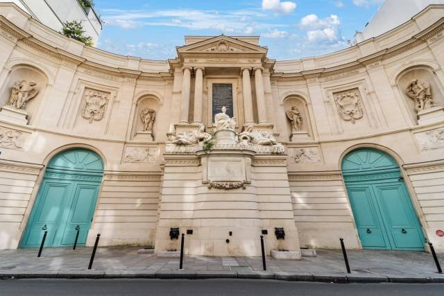 Apartment in Saint Thomas d'Aquin, Paris 7e Arrondissement, Paris 1 - 17839297