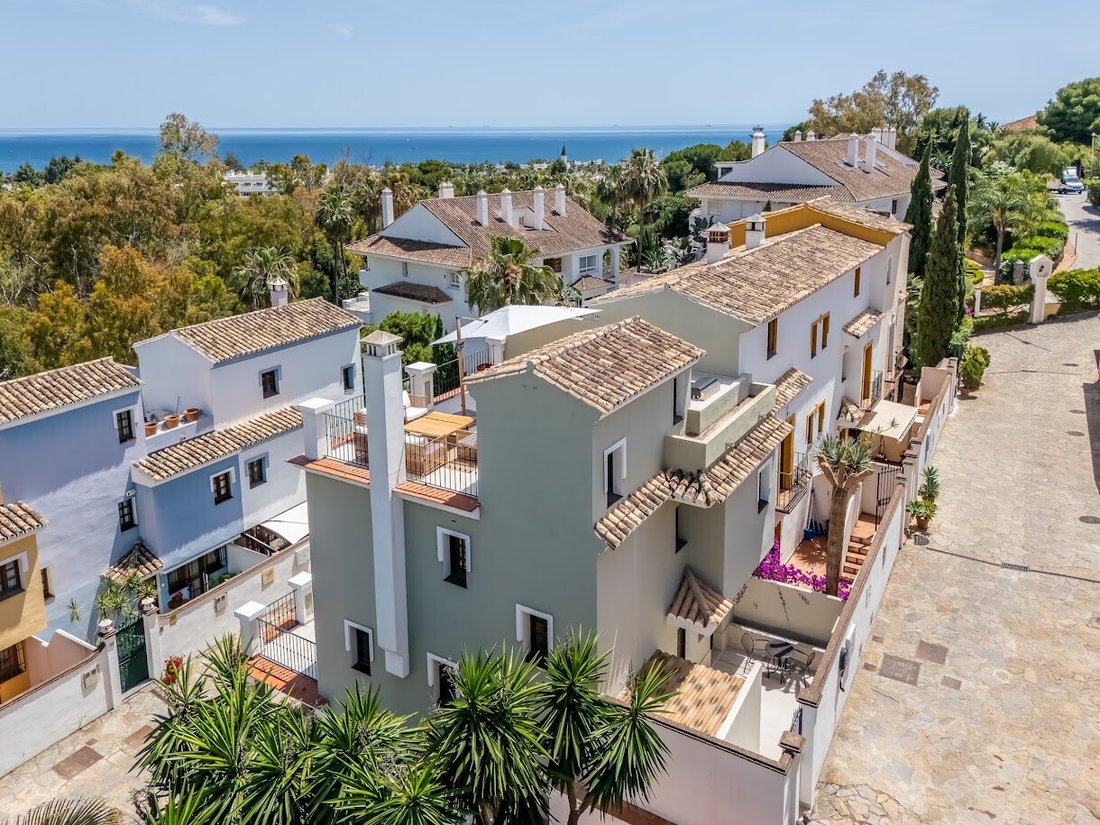 Townhouse in Golden Mile, Andalusia, Spain 1 - 18983069