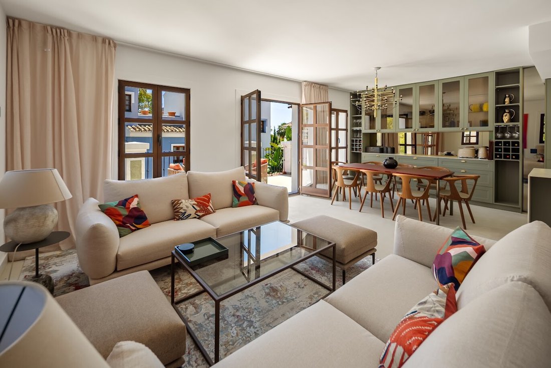 Townhouse in Golden Mile, Andalusia, Spain 2 - 18983069