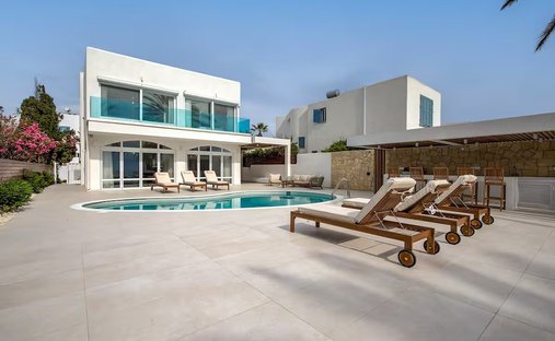 Villa in Chloraka, Paphos, Cyprus 1