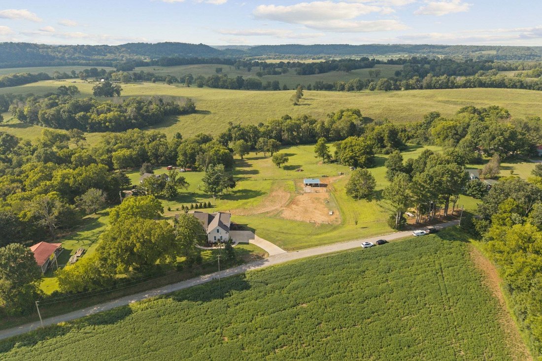 House in Williamsport, Tennessee, United States 1 - 18670755