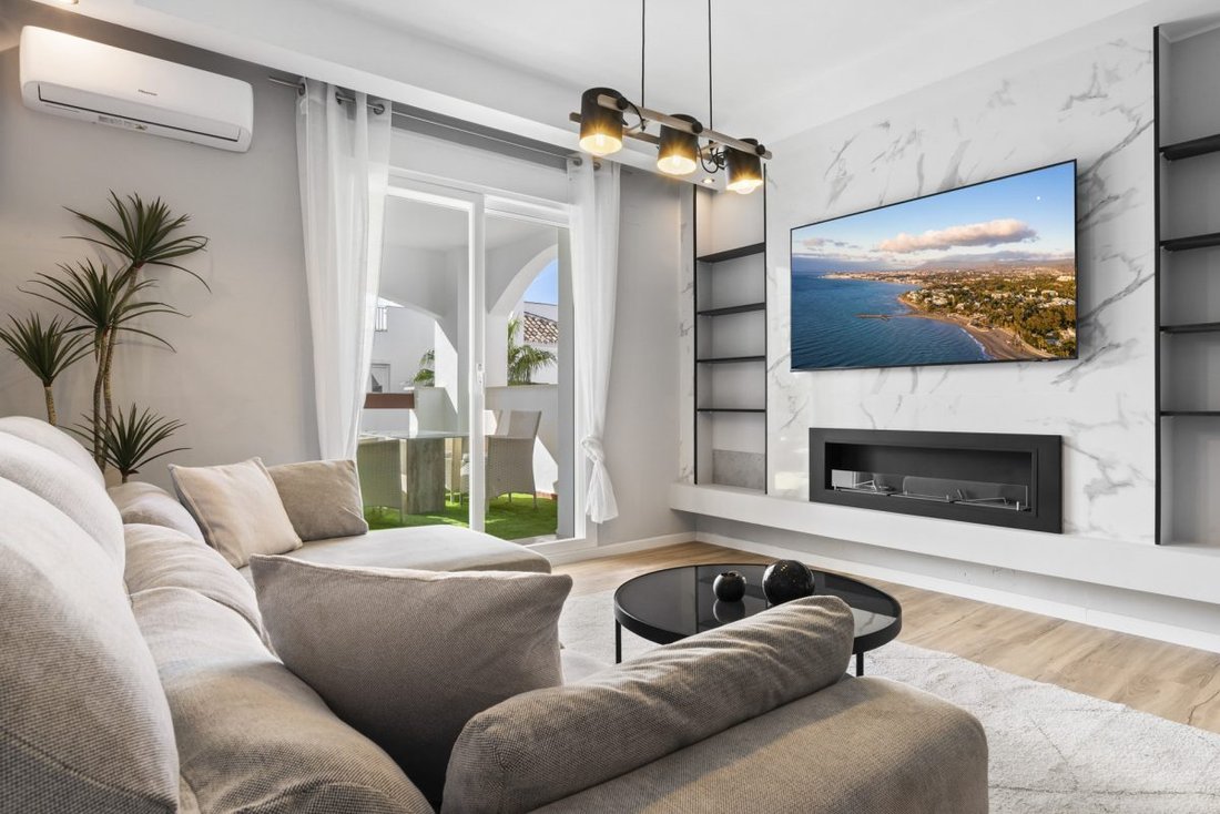 Apartment in Puerto Banus, Marbella, Spain 1 - 18982910