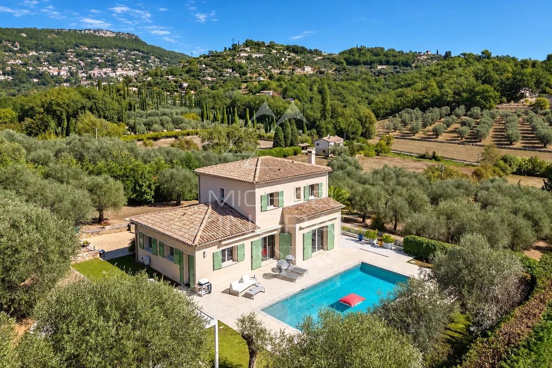 House in Châteauneuf-Grasse, Provence-Alpes-Côte d'Azur, France 2 - 16195501