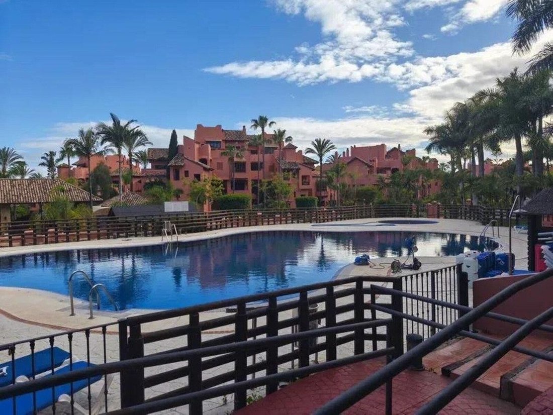 Apartment in Gualdalmansa, Estepona, Andalusia 1 - 18982893