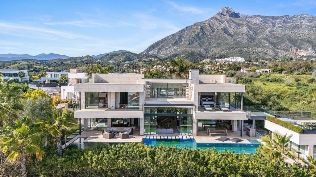 Villa in Golden Mile, Andalusia, Spain 1 - 18982876