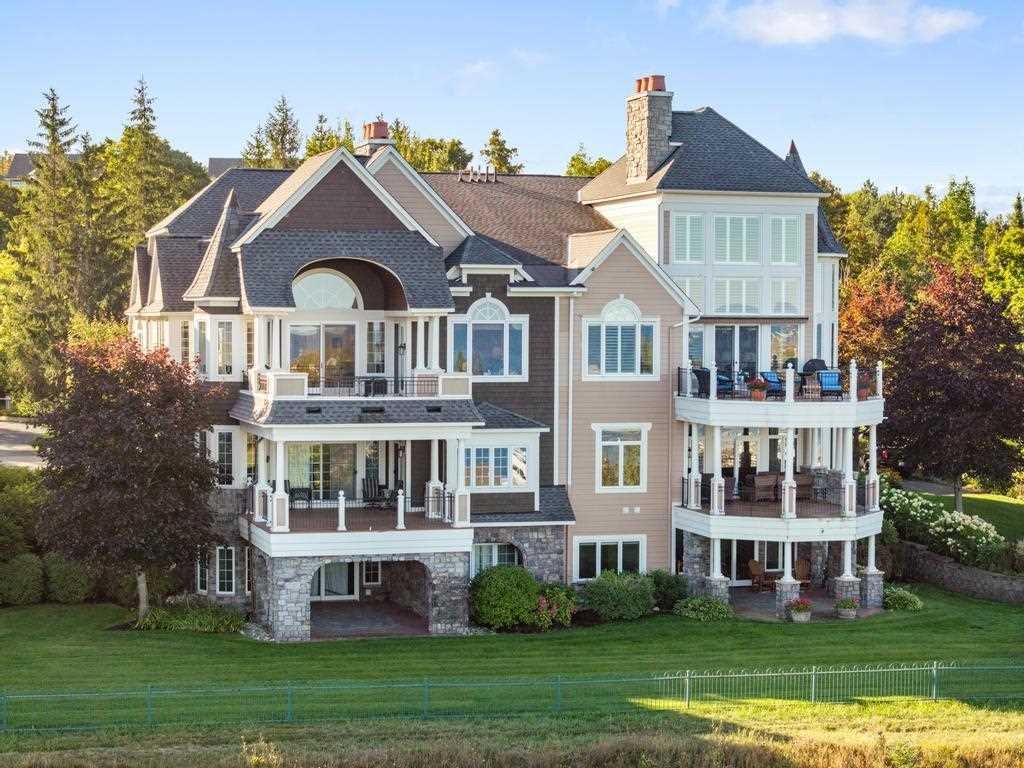House in Petoskey, Michigan, United States 1 - 18983510