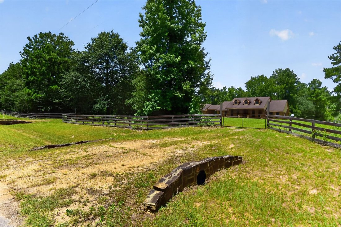 House in Cleveland, Texas, United States 1 - 18983681