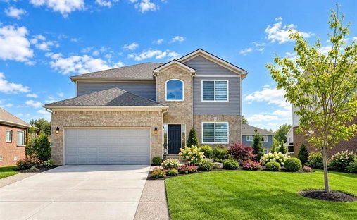 House in Orion charter Township, Michigan, United States 1