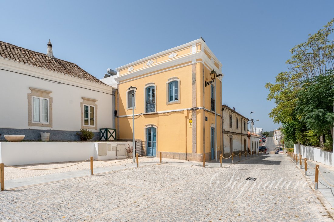Villa in Santa Barbara de Nexe, Algarve, Portugal 1 - 18983236