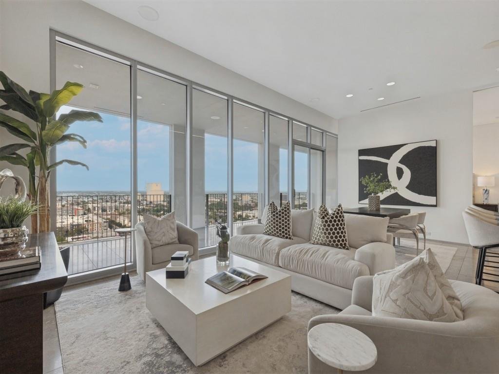 Condo in Dallas, Texas, United States 2 - 18970290